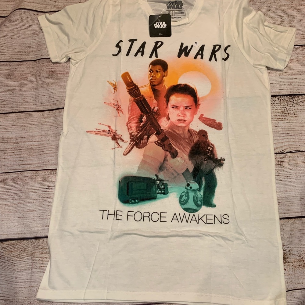 Women's Star Wars Force Awakens white shirt sleeved shirt size small NEW